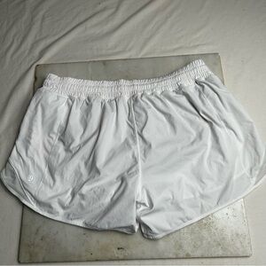 Lulu Lemon 🍋 White Athletic Shorts Women 14